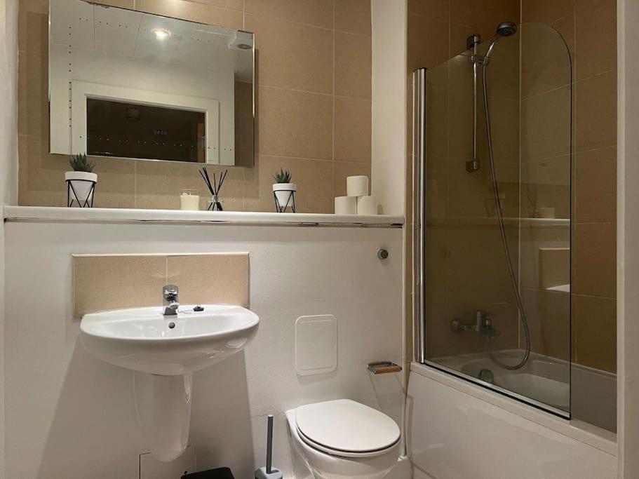 2 Bedroom City Center Apartment Manchester Bagian luar foto